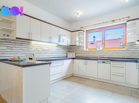 Kuchyně | Prodej - dům/vila, 318 m²