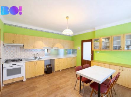 0050f466-5e56-41dc-a073-24878a786766.png | Pronájem - dům/vila, 180 m²