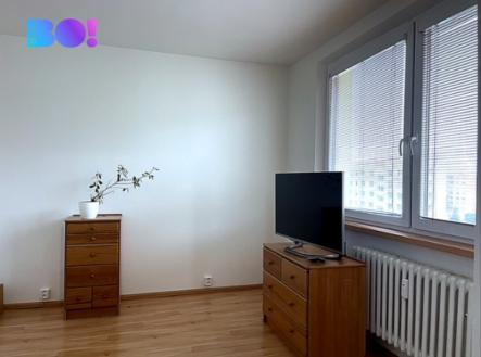 pokoj-realitni-1600x1200.jpg | Prodej bytu, 3+1, 68 m²