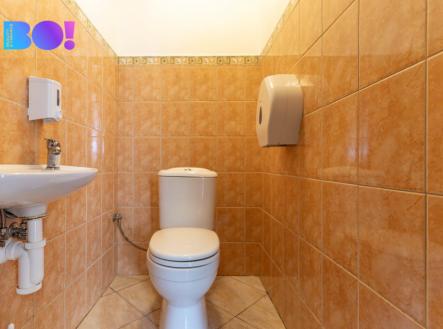 wc-prizemi.jpg | Pronájem bytu, jiný, 15 m²
