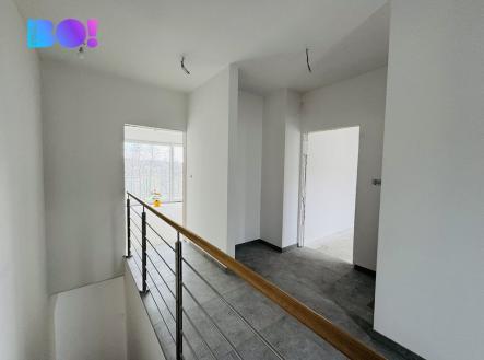 08a-vstuopni-hala-1.jpeg | Prodej - dům/vila, 130 m²