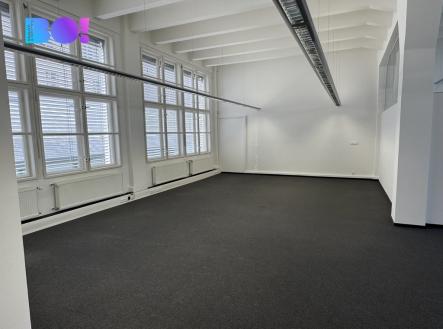 Pronájem - kanceláře, 165 m²