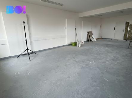 replicate-prediction-fcq639f5a9rmt0cxe8jsm9ev48.png | Pronájem - kanceláře, 58 m²