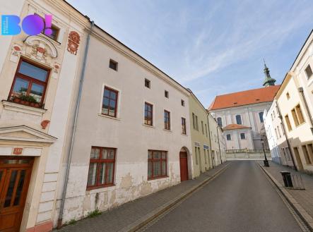 1.jpg | Prodej - nájemní dům, 260 m²