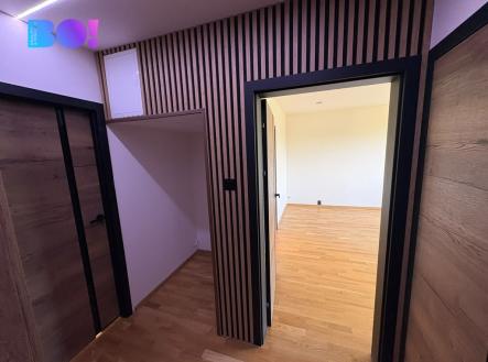 chodba-4.jpeg | Prodej bytu, 3+1, 71 m²