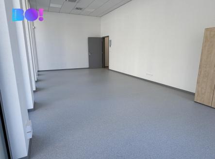 img-3008.jpeg | Pronájem - kanceláře, 37 m²