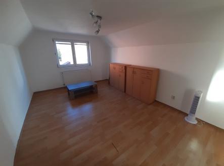 IMG-20250519-WA0019 | Pronájem bytu, 1+1, 38 m²