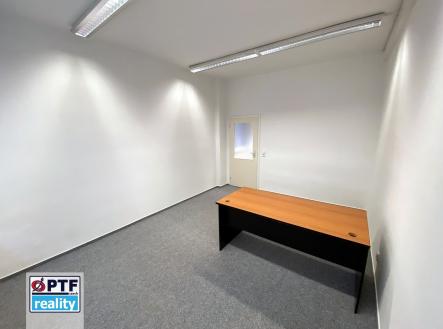 Pronájem kancelář Plzeň Domažlická RK PTF reality Lucie Štemberová sexy oblíbená spolehlivá | Pronájem - kanceláře, 17 m²