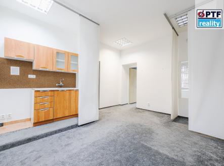 Pronájem - obchodní prostor, 43 m²