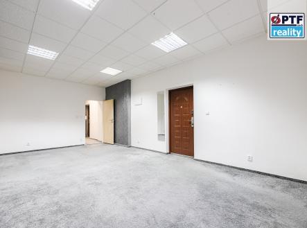 Pronájem - obchodní prostor, 43 m²