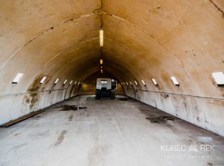 dsc-2-2.jpg | Pronájem - skladovací prostor, 148 m²