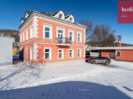 Prodej - komerční objekt, administrativní budova, 12 420 m²