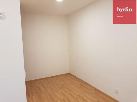 71104408-2373346752880855-1806519160876826624-n.jpg | Pronájem bytu, 1+kk, 24 m²