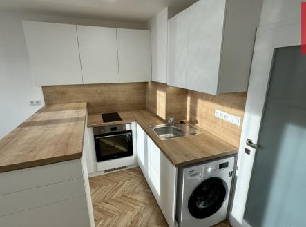 Pronájem bytu, 1+kk, 21 m² obrázek