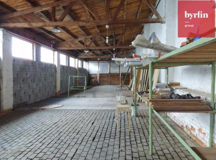 p1130367.jpg | Pronájem - skladovací prostor, 80 m²