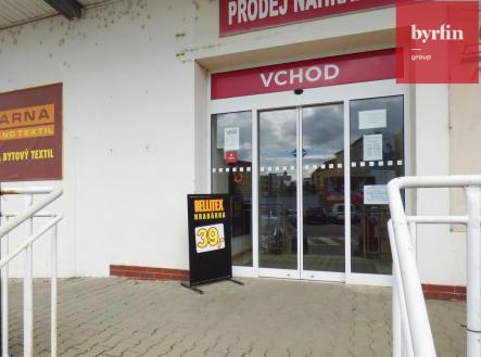 p1130296.jpg | Pronájem - obchodní prostor, 325 m²