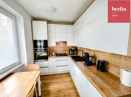 ai-25375.jpg | Pronájem bytu, 3+1, 75 m²