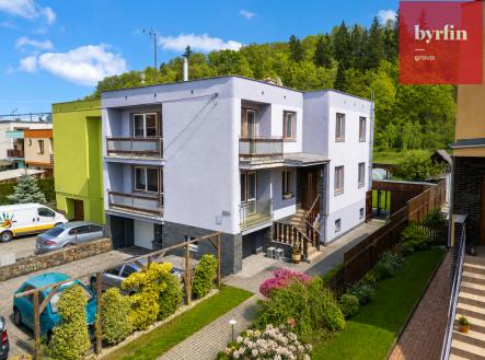 Pohled z ulice | Prodej - dům/vila, 323 m²