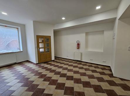 Prodej - obchodní prostor, 156 m²