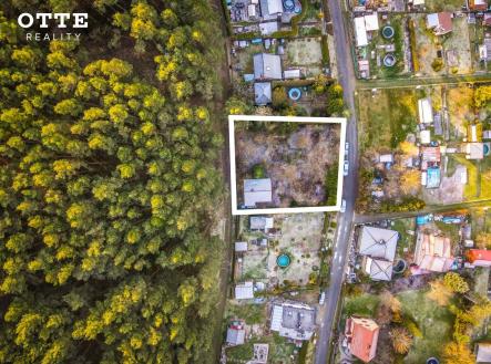 b | Prodej - pozemek pro bydlení, 840 m²