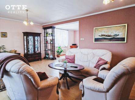 c | Pronájem - dům/vila, 269 m²