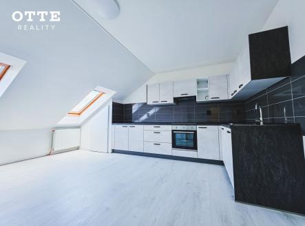 b | Pronájem bytu, 3+1, 105 m²