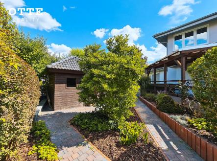 c | Pronájem - dům/vila, 140 m²