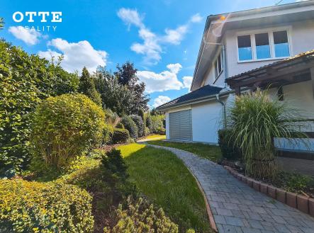 d | Pronájem - dům/vila, 140 m²