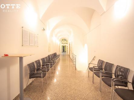 e | Pronájem - kanceláře, 247 m²