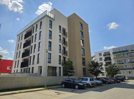 a | Pronájem bytu, 1+kk, 30 m²