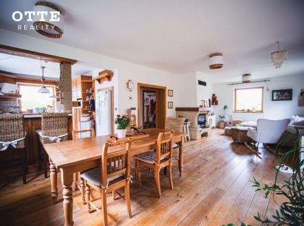 d | Prodej - dům/vila, 248 m²