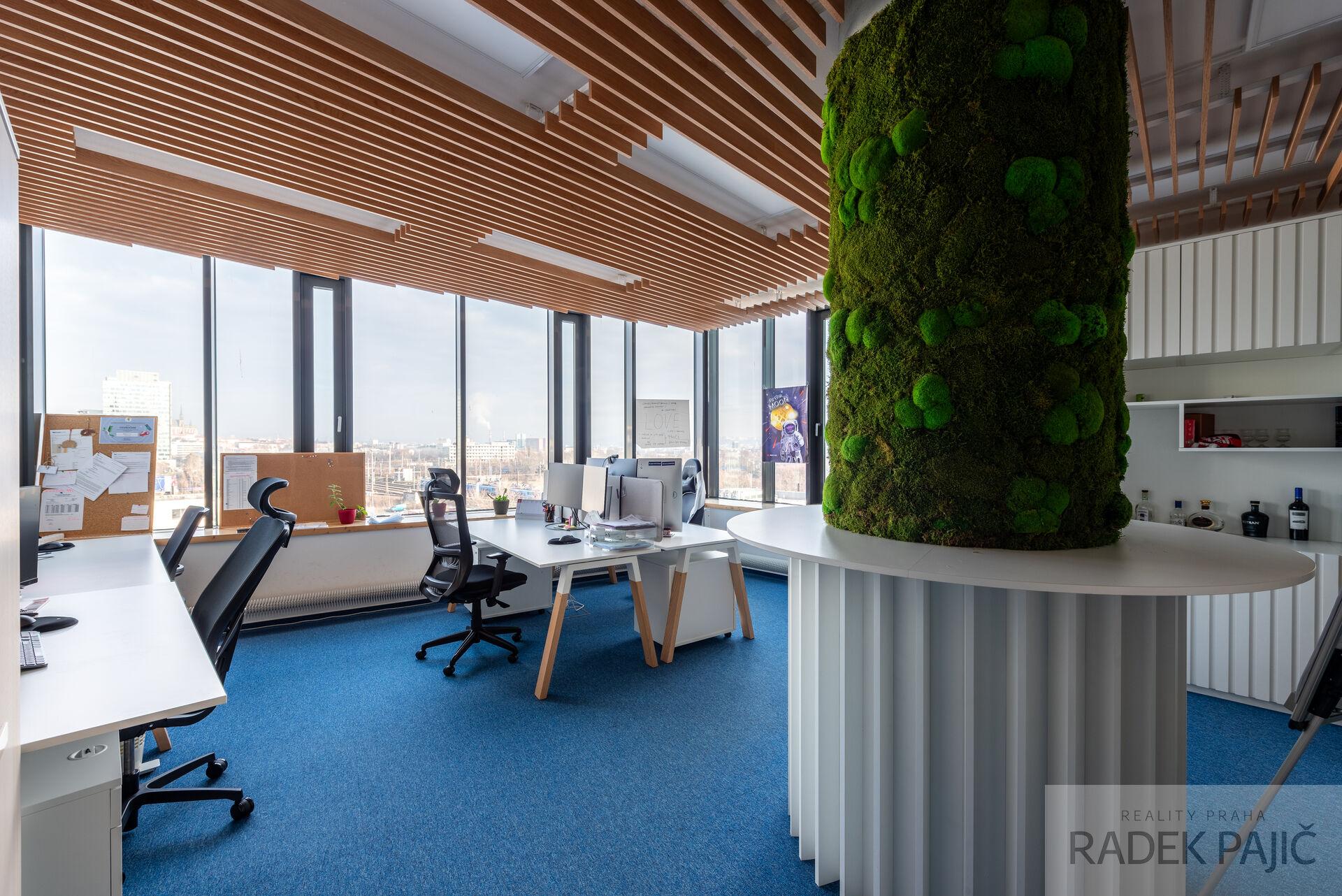 AZ Tower - prodej moderní kanceláře v ikonické budově, 272,27 m2