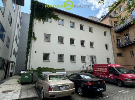 Prodej - obchodní prostor, 455 m² obrázek