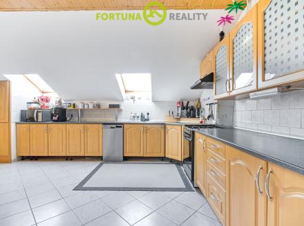 dsc06212-hdr.jpg | Prodej - dům/vila, 318 m²