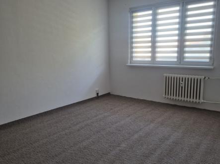 whatsapp-image-2026-04-28-at-18.35.44.jpeg | Pronájem bytu, 2+1, 55 m²