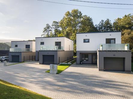 Prodej - dům/vila, 179 m² obrázek