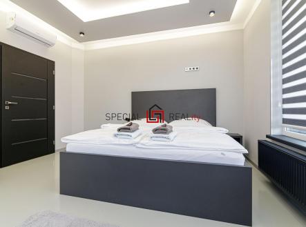 Petr Spunar 17 listopadu 488  26-3-2025-11.JPG | Prodej - penzion, 138 m²