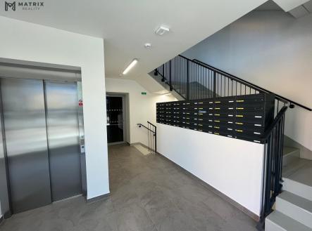Obrázek WhatsApp, 2025-03-30 v 16.36.48_53e1a3e1.jpg | Prodej bytu, 2+kk, 69 m²