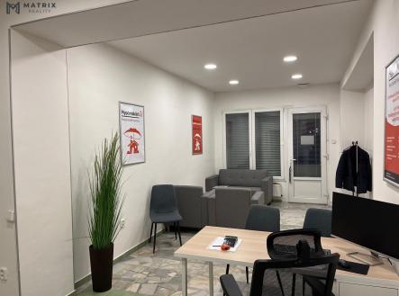IMG-20251104-WA0199.jpg | Pronájem - kanceláře, 73 m²