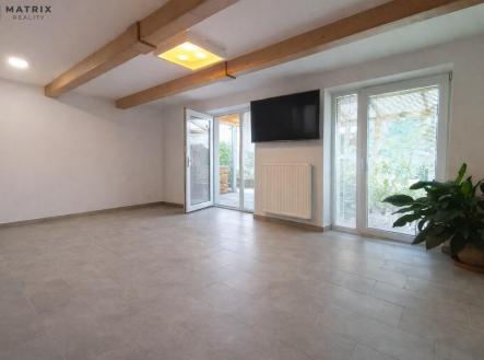 empty_room_professional.jpg | Prodej bytu, 1+kk, 49 m²