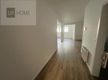 392b0eff-c4a5-415d-b7df-e0404abac8de.jpg | Prodej bytu, 1+kk, 72 m²