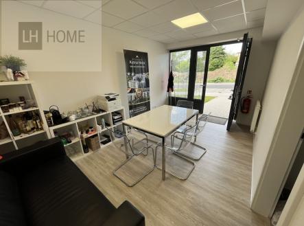 Prodej - obchodní prostor, 22 m² obrázek