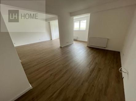 Prodej - obchodní prostor, 72 m² obrázek