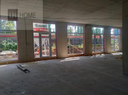 photo-2025-08-13-13-46-43.jpg | Pronájem - obchodní prostor, 200 m²