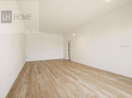 pana6832-hdr.jpg | Prodej bytu, 2+kk, 67 m²