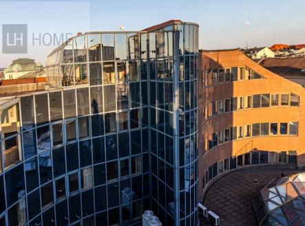 cnb2026-1212-hdr.jpg | Pronájem - obchodní prostor, 30 m²