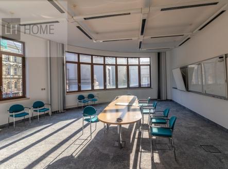 cnb2026-0928-hdr.jpg | Pronájem - obchodní prostor, 30 m²