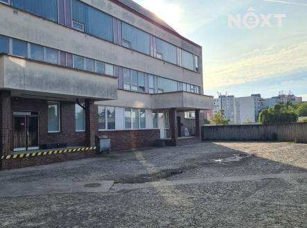 Pronájem - komerční objekt, obchodní centrum, 1 348 m²
