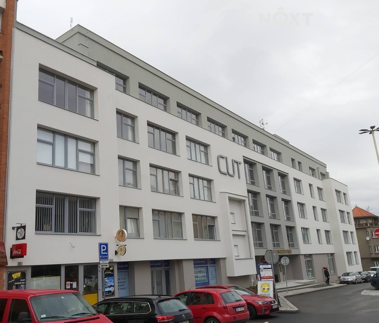 Pronájem komerční Kanceláře, 450㎡