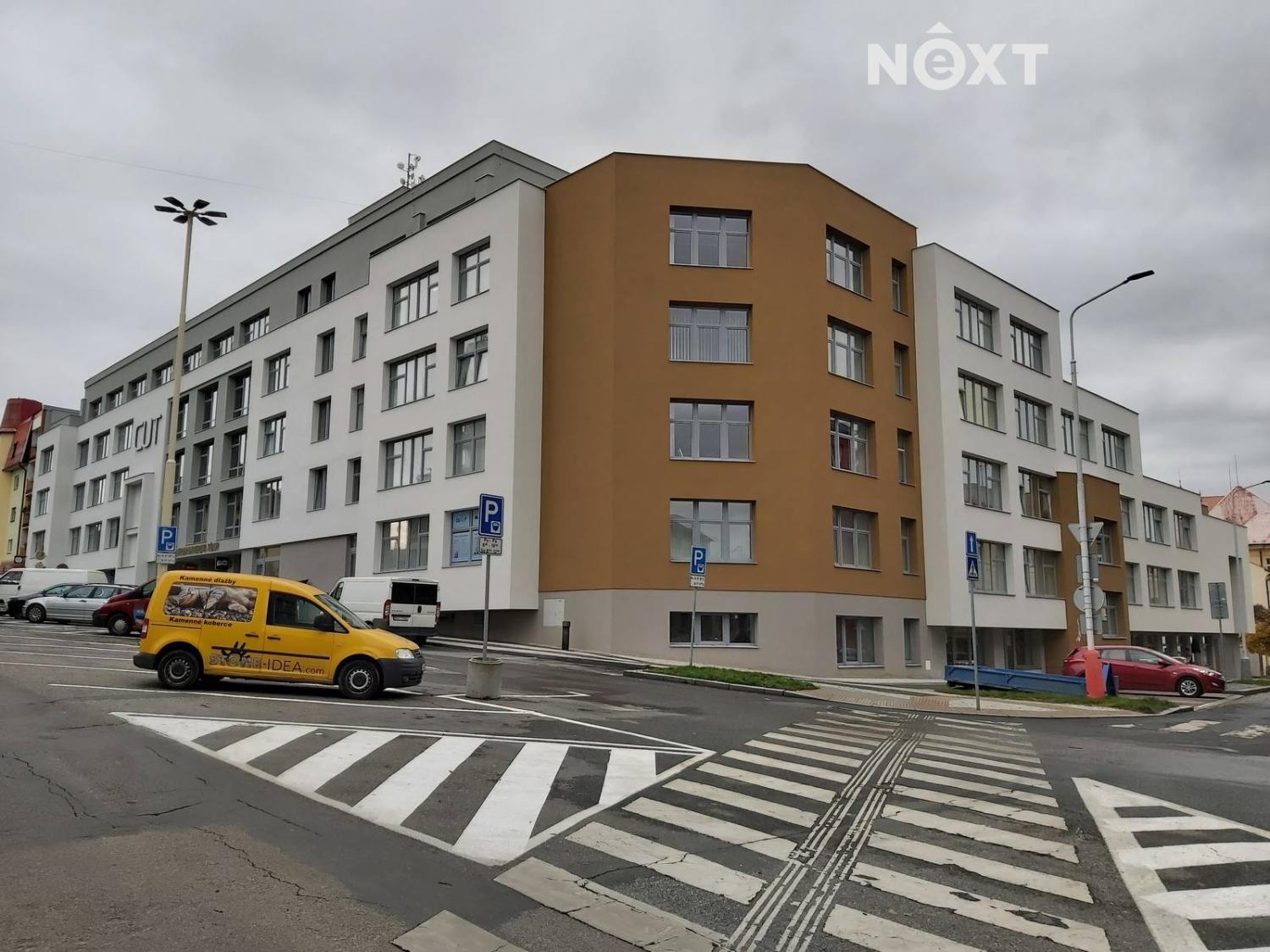 Pronájem komerční Kanceláře, 450㎡